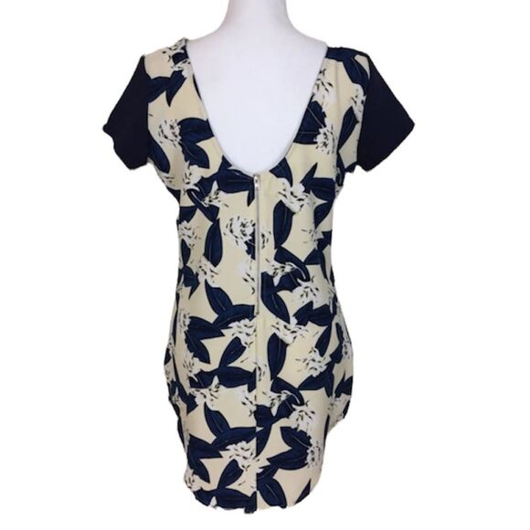 Tobi Floral Dress Medium - Picture 2 of 8